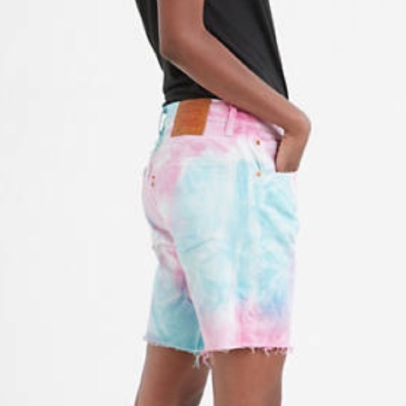Levi's Other - TIE DYE SHORTS